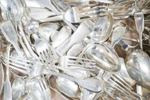 A mixed quantity of assorted mainly 19th century silver flat...