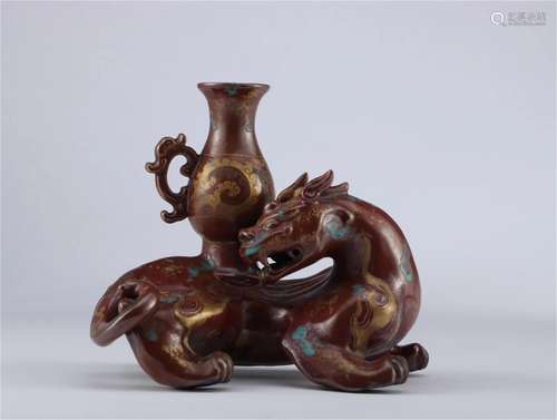 A Chinese Beast Shaped Porcelain Incense Burner