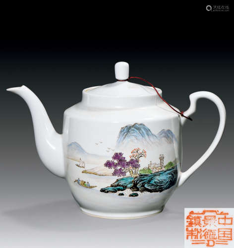 粉彩山水纹茶壶