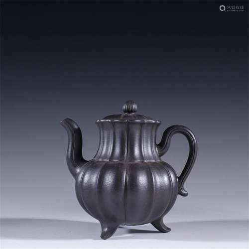 A Chinese Yixing Zisha Teapot