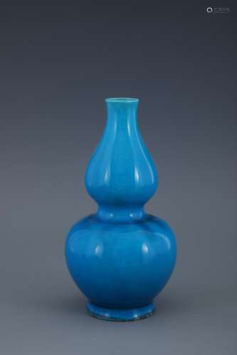 Peacock-Blue Glazed Double-Gourd Vase