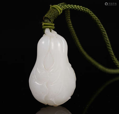 Nephrite Chinese Cabbage Hand Piece