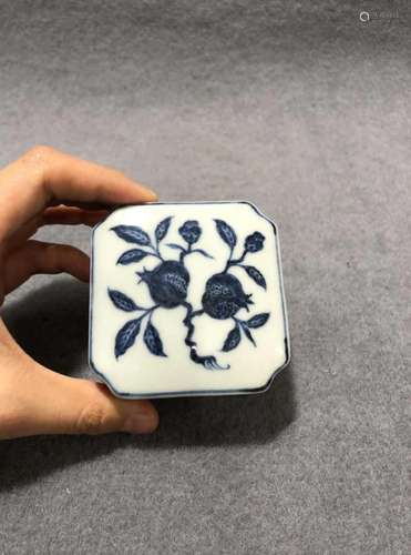 BLUE & WHITE SQUARE COVERED BOX WITH FRUIT DESIGN