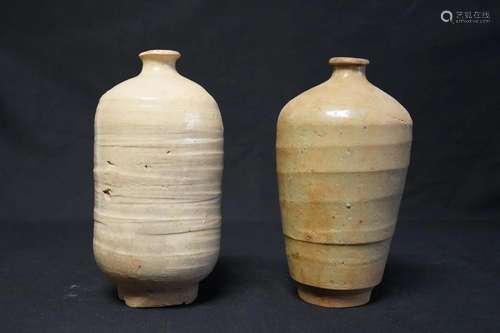 BOW-STRING POTTERY MEIPING VASES, PAIR