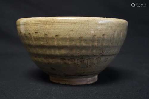 CELADON CRACKLE GLAZED PORCELAIN BOWL