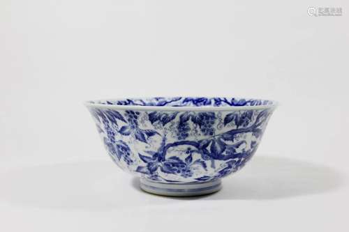 BLUE AND WHITE GRAPE GRAIN BOWL