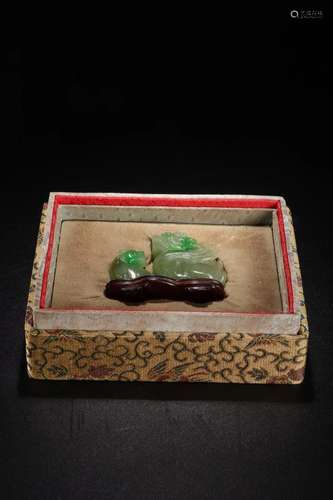 JADEITE CARVING EFFIGY OF AUSPICIOUS BEAST AND CUB