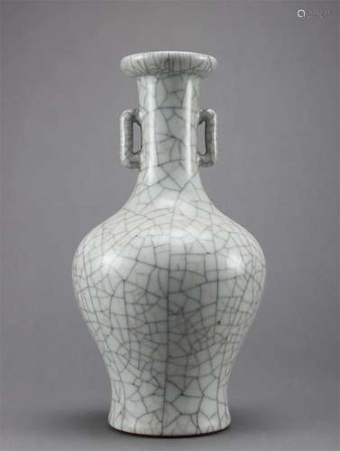 A Chinese Ge Kiln Porcelain Vase