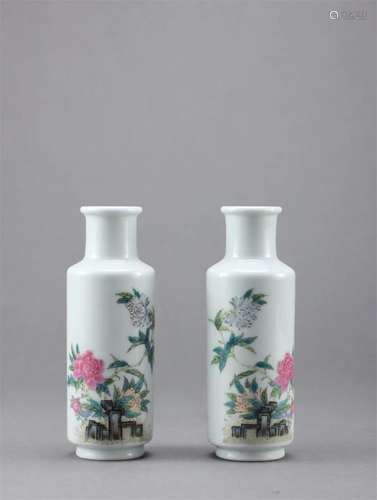 A Pair of Chinese Famille Rose Porcelain Vases