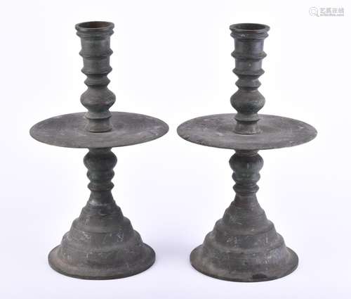 Paar Tempelleuchter Qing-Dynastie | Pair of temple candlesti...