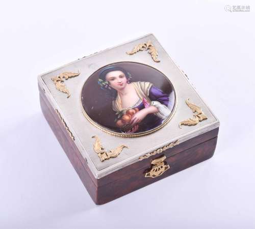 Deckeldose Russland | Lidded box Russia