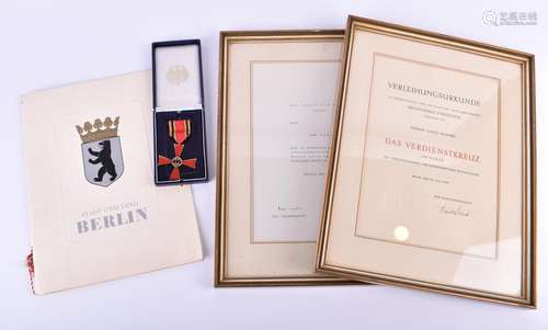 Bundesverdienstkreuz am Bande | Federal Cross of Merit on ri...