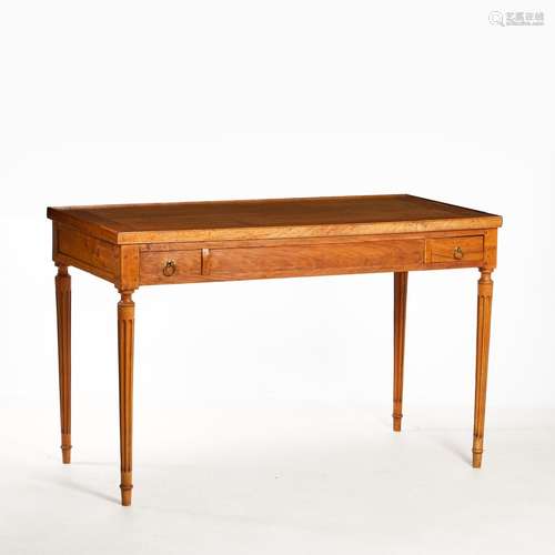 Table tric-trac en acajou et placage d'acajou Epoque Louis X...