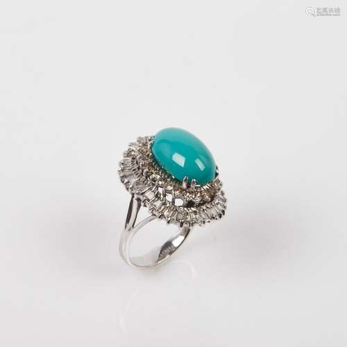 Bague Or gris, turquoise dans un entourage de diamants Tour ...