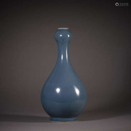 Qing Dynasty of China,Blue Glaze Long-Necked Bottle 中國清代...