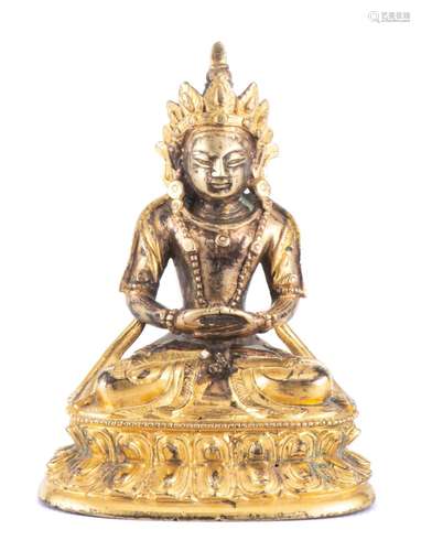 CHINE, Bouddha Amitayus en bronze doré d'époque Qianlon...