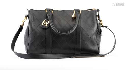 CHANEL, Sac Boston speedy en cuir