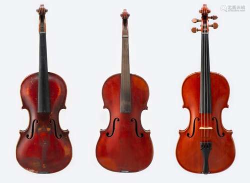 Lot de trois violons