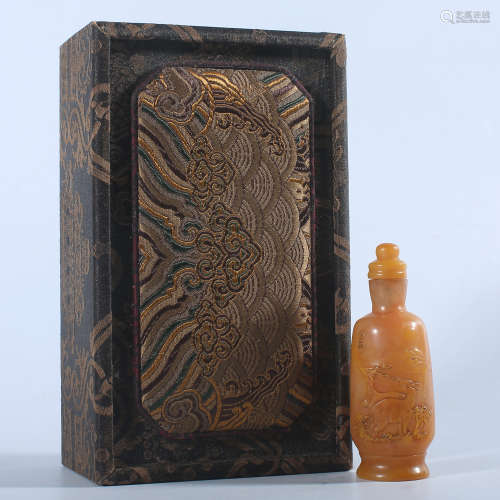 Snuff bottle made by Tian Huang in Qing Dynasty