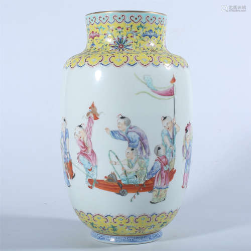 Qing Dynasty pastel lantern bottle