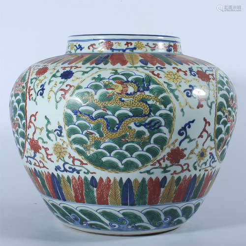 Colorful jar of Ming Dynasty