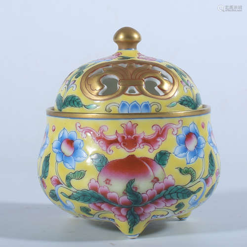 Qianlong pastel incense burner in Qing Dynasty