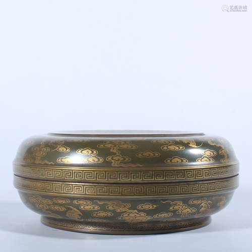 Qing Dynasty Qianlong tea powder glaze cover box