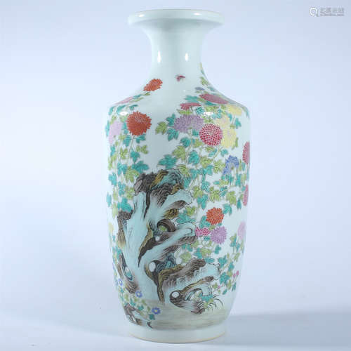 Qing Dynasty Yongzheng pastel bottle