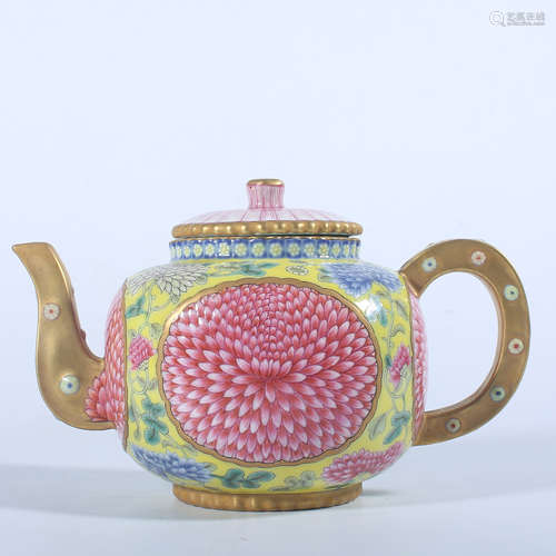 Qing Dynasty Qianlong pastel teapot