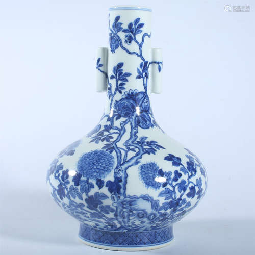 Qing Dynasty Yongzheng blue and white double ear bottle