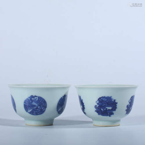 A pair of blue and white bowls in Kangxi of Qing Dynasty