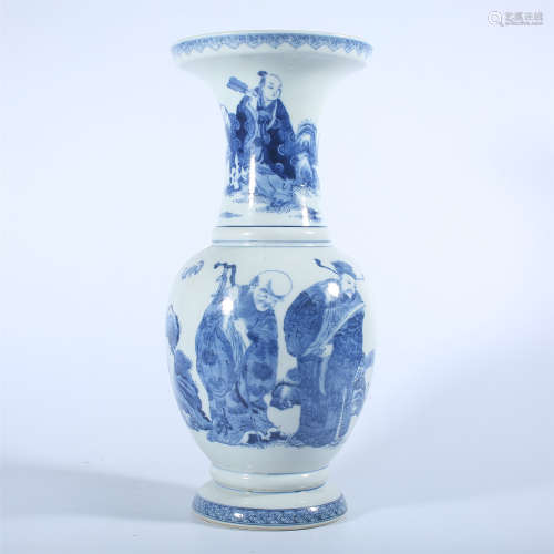 Qing Dynasty Jiaqing blue and white flower goblet