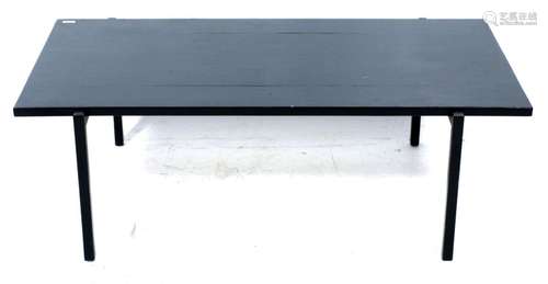 Design coffee table after the example of Gerrit Rietveld, h....