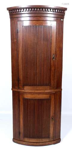 Antique oak corner cabinet, h.220 x w.94 x d.56 cm