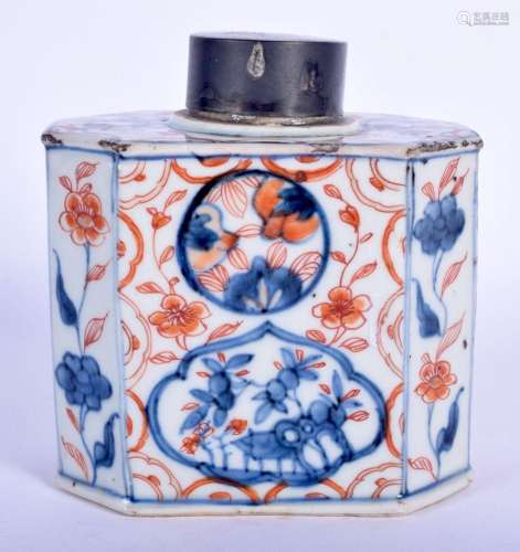 AN EARLY 18TH CENTURY CHINESE IMARI PORCELAIN TEA CANISTER A...
