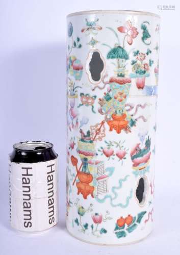 A LATE 19TH CENTURY CHINESE FAMILLE ROSE CYLINDRICAL PORCELA...