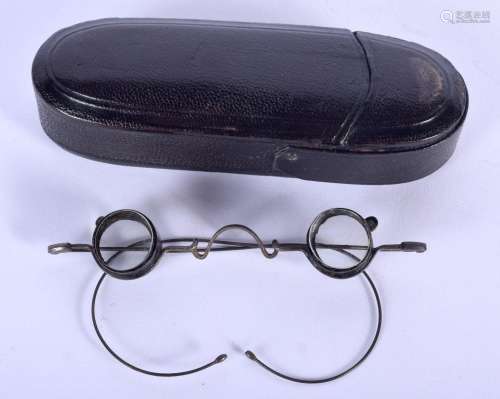 A RARE PAIR OF GEORGE III DUAL LENS MAGNIFYING GLASSES possi...