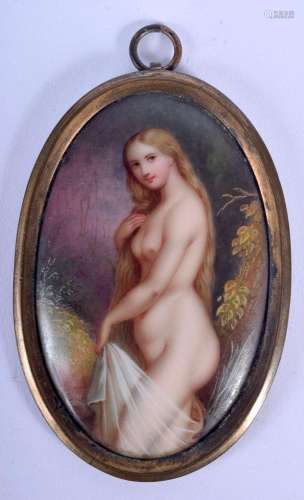A LOVELY EARLY 20TH CENTURY EUROPEAN PORCELAIN PLAQUE painte...