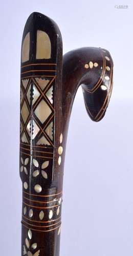 A FIJIAN TYPE TRIBAL CEREMONIAL WOOD CLUB. 98 cm long.