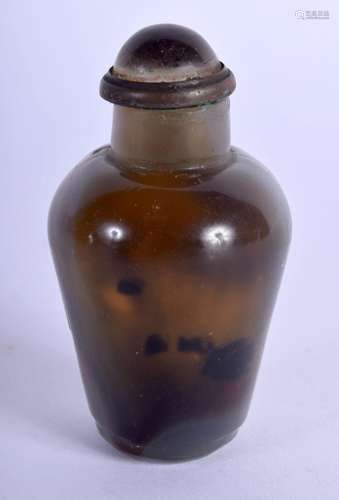 A 19TH CENTURY CHINESE PEKING GLASS SNUFF BOTTLE AND STOPPER...