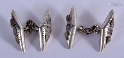 A PAIR OF SILVER AND STONE CUFFLINKS. 3 grams. 2 cm x 0.75 c...