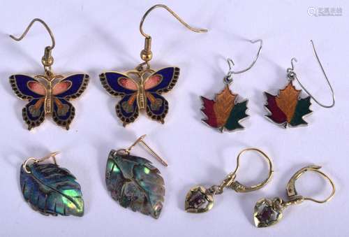 VINTAGE EARRINGS etc. 8 grams. 2 cm x 1.5 cm. (qty)