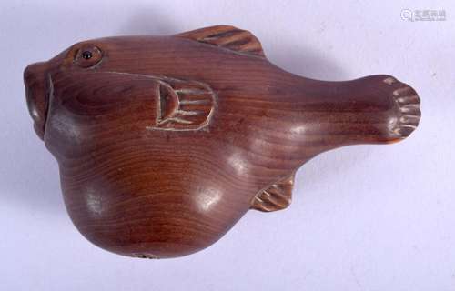 A JAPANESE FISH NETSUKE. 29 grams. 7.5 cm x 4 cm.