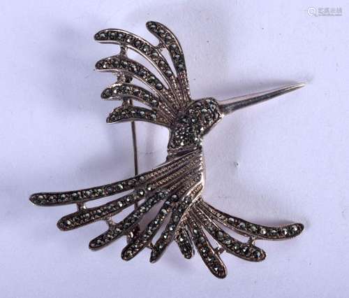 A SILVER MARCASITE BIRD BROOCH. 9 grams. 5.5 cm x 6 cm.