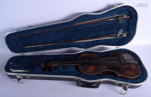 AN ANTIQUE GERMAN TWO PIECE BACK VIOLIN with scrolling termi...