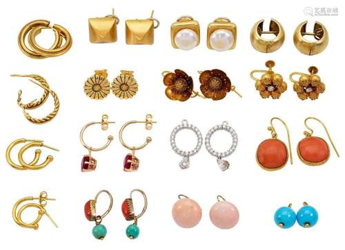 Fourteen pairs of earrings, comprising: five pairs of hoop d...