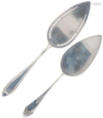 (2) piece lot of silver cake scoops.