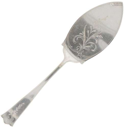 Cake server silver.