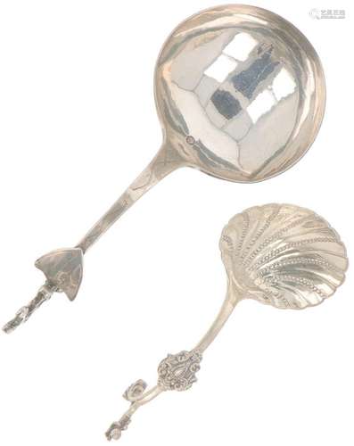 (2) piece lot of cream spoons silver.