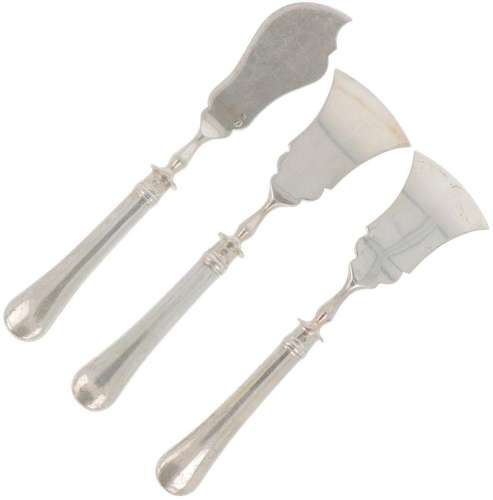 (3) piece lot of cheese scoops & butter knife, silver.